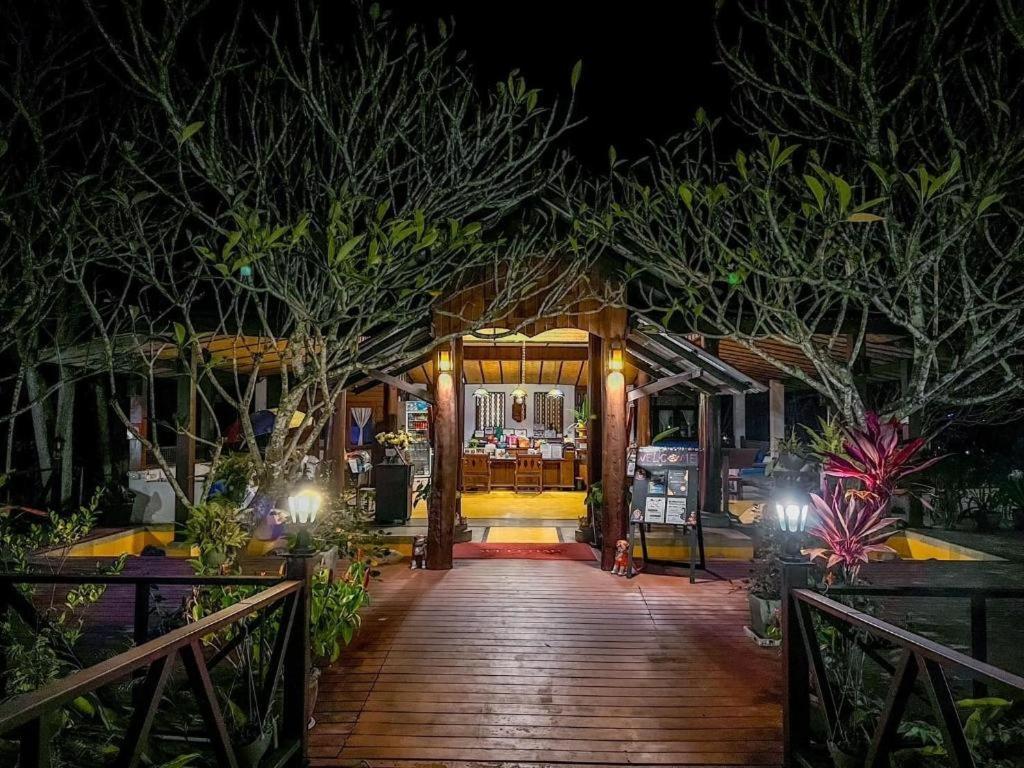 Pai Hotsprings Spa Resort Экстерьер фото